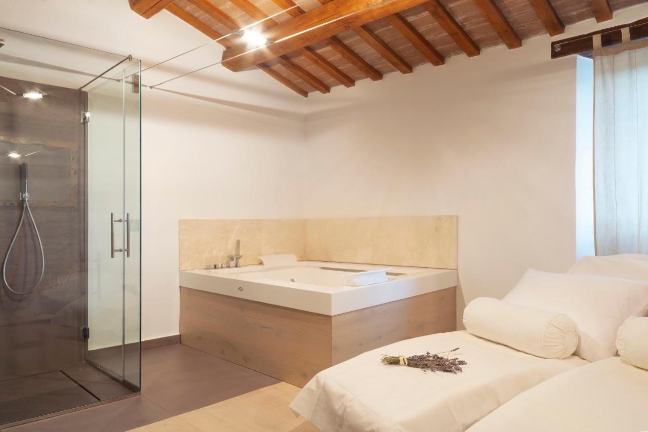Agriturismo "Le Cannelle" Spa & Day Wellness Villa ฟอสซอมโบรเน ภายนอก รูปภาพ