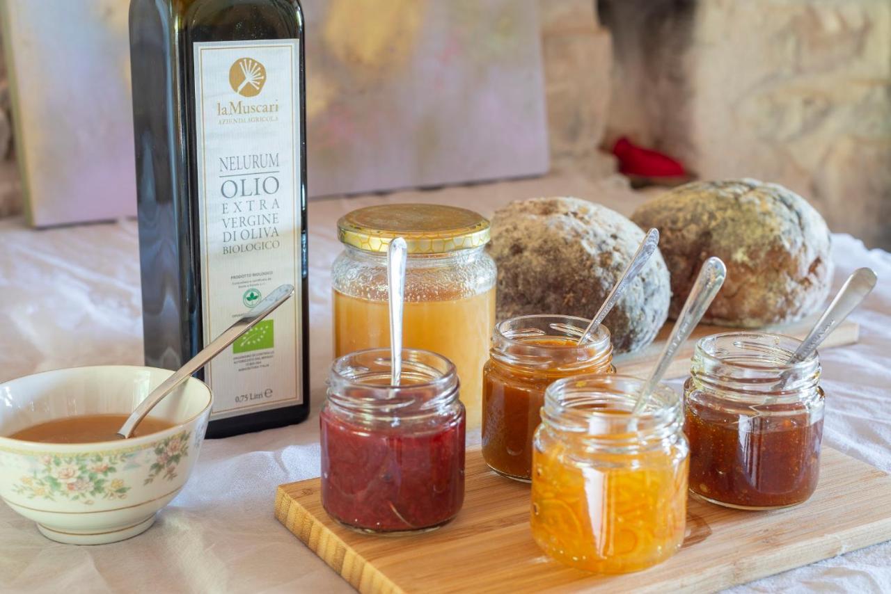 Agriturismo "Le Cannelle" Spa & Day Wellness Villa ฟอสซอมโบรเน ภายนอก รูปภาพ