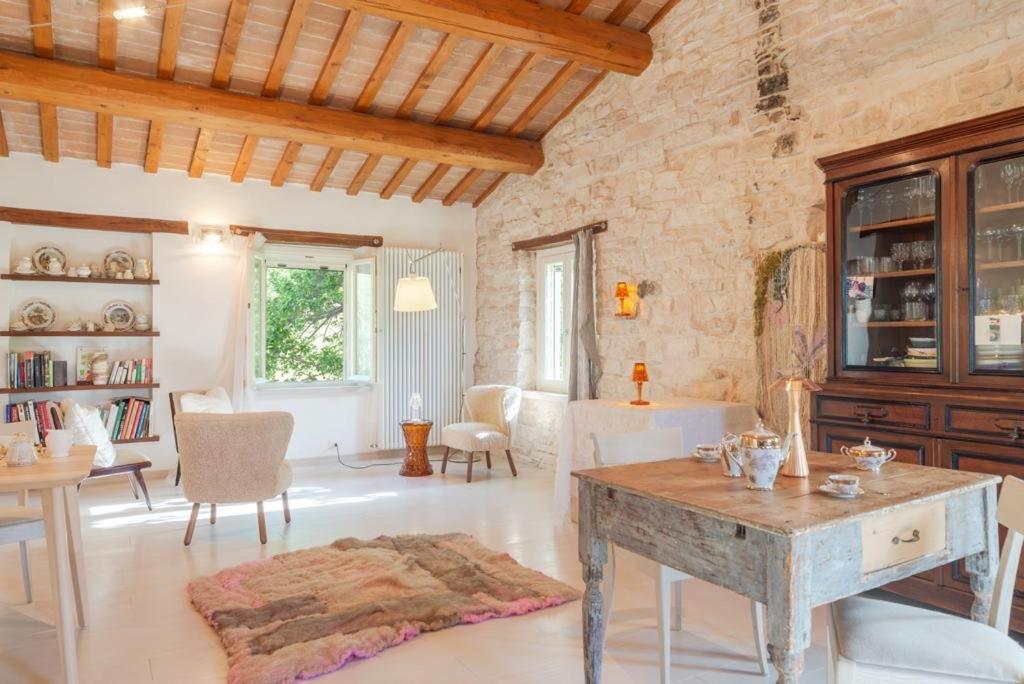 Agriturismo "Le Cannelle" Spa & Day Wellness Villa ฟอสซอมโบรเน ภายนอก รูปภาพ